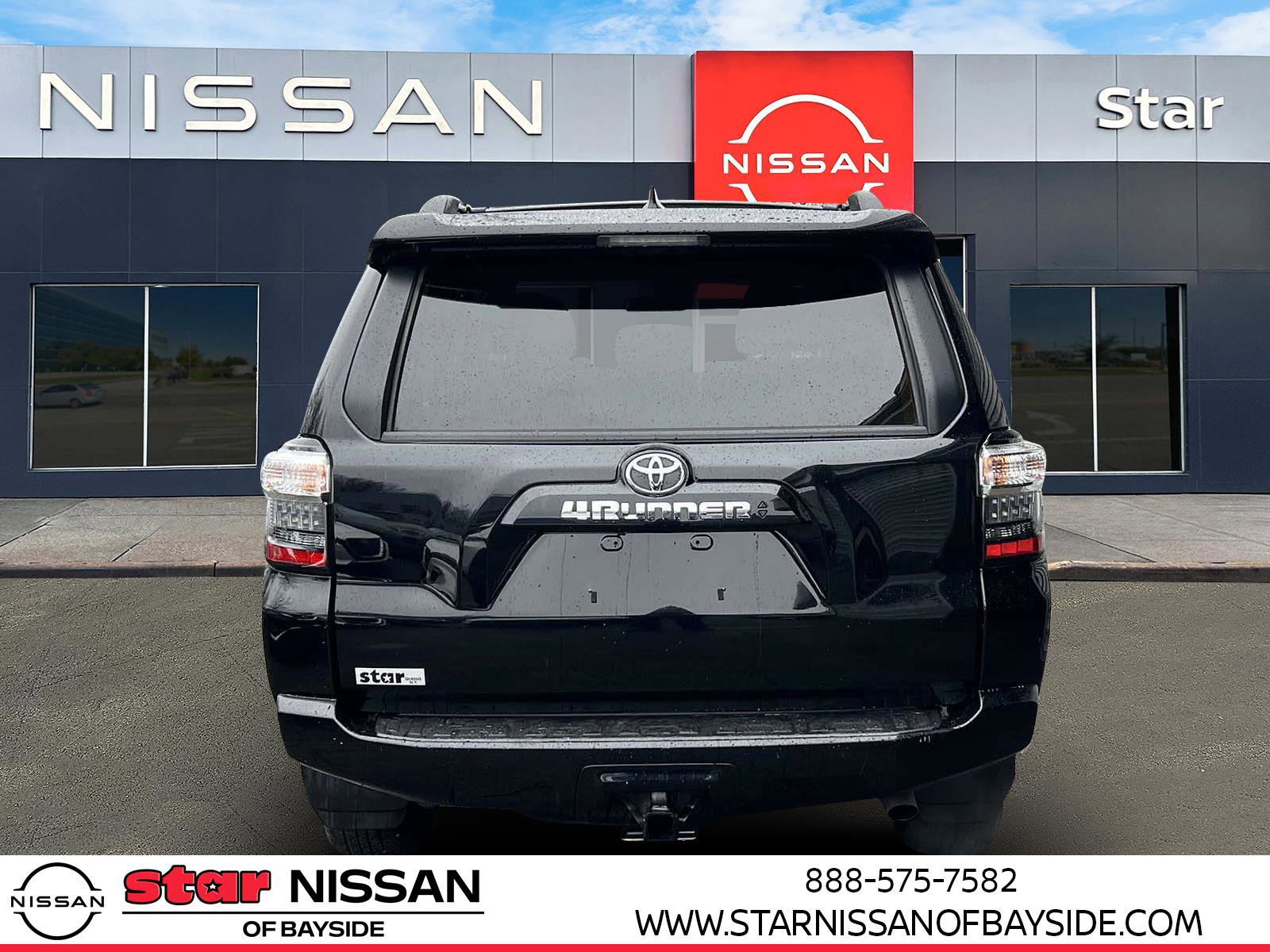Used 2024 Toyota 4Runner SR5 image 5