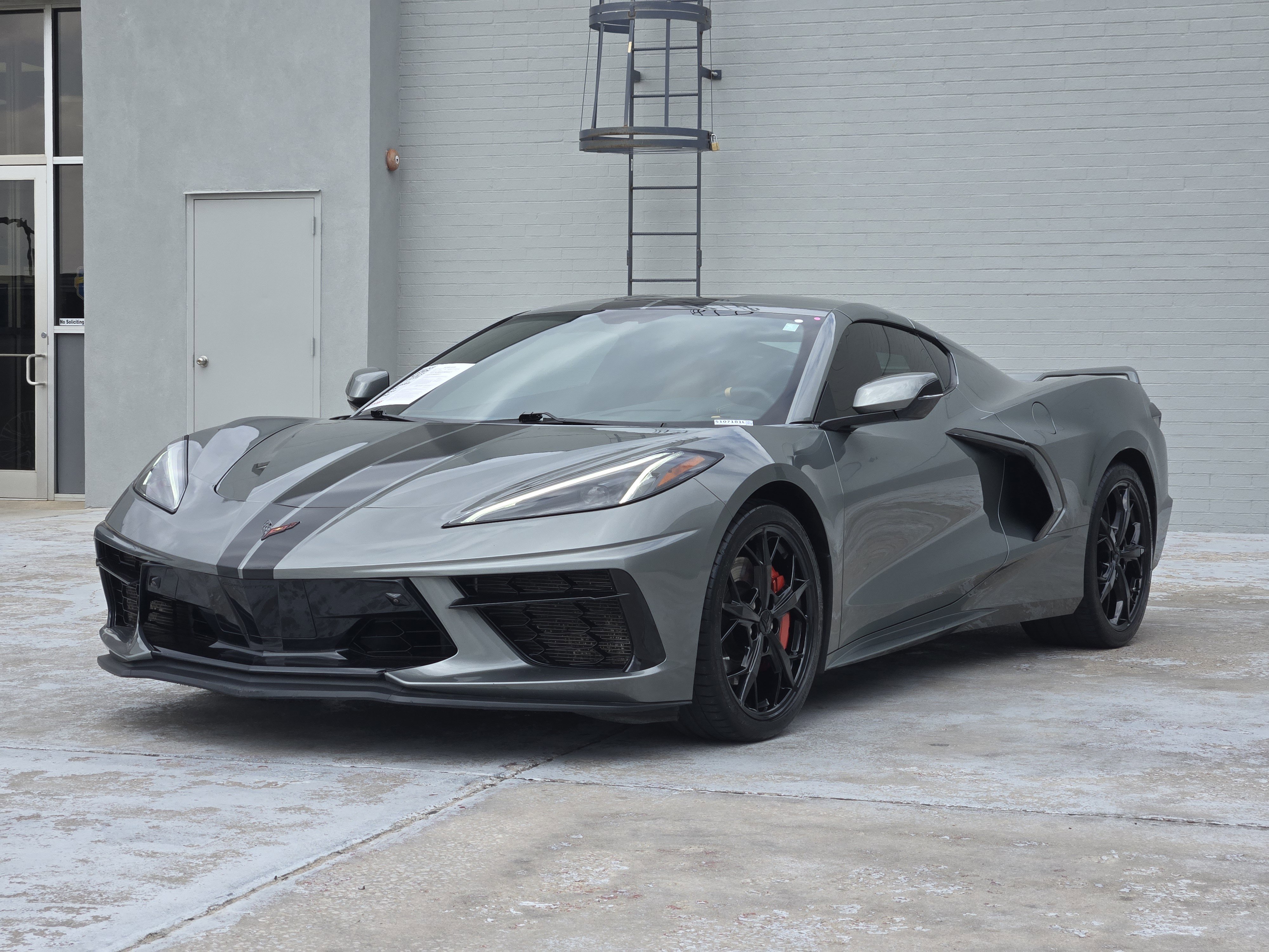 Used 2023 Chevrolet Corvette Stingray Preferred Cpe w/ Z51 Performance Package image 4