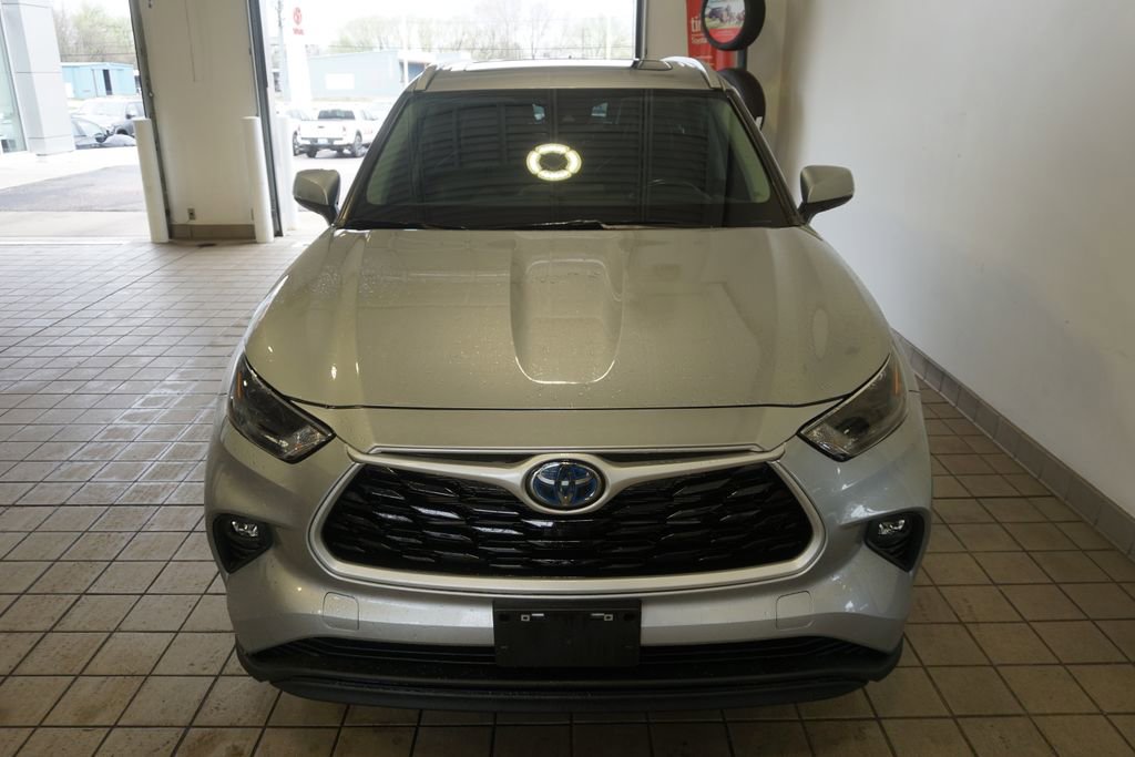 Used 2023 Toyota Highlander XLE AWD/4WD image 15