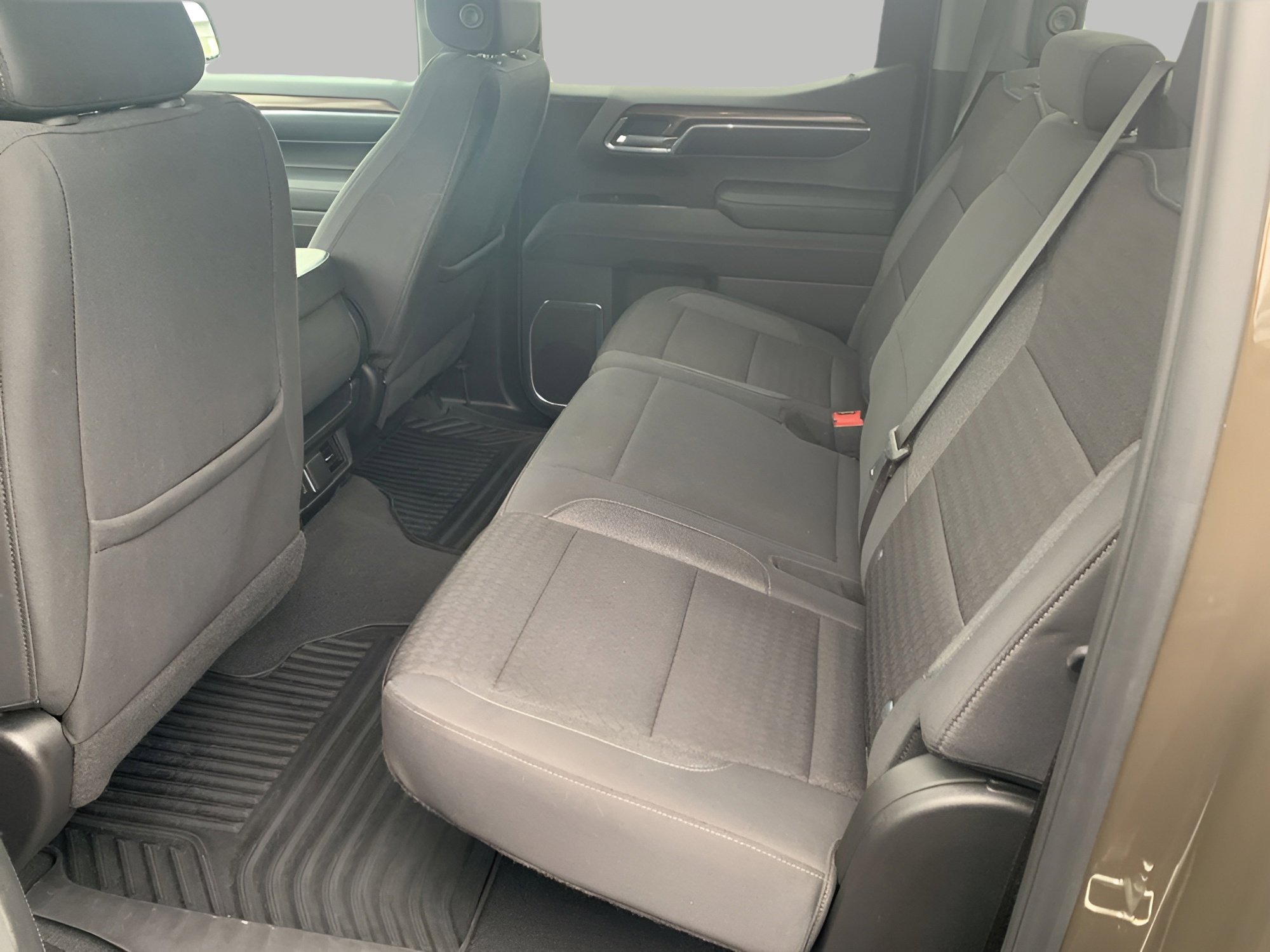 Used 2024 Chevrolet Silverado 1500 LT image 9