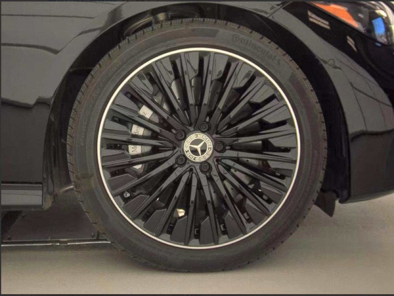 Used 2024 Mercedes-Benz CLE 450 4MATIC Cabriolet image 17