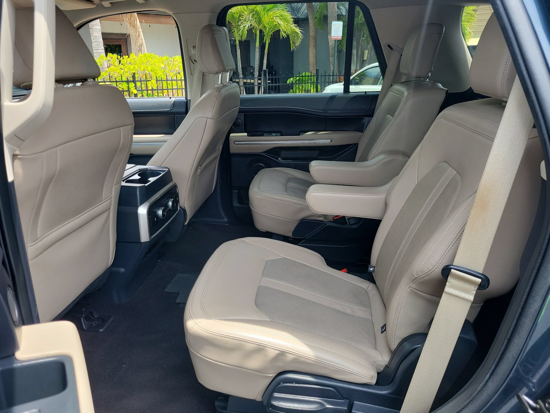 Used 2023 Ford Expedition Limited RWD image 19