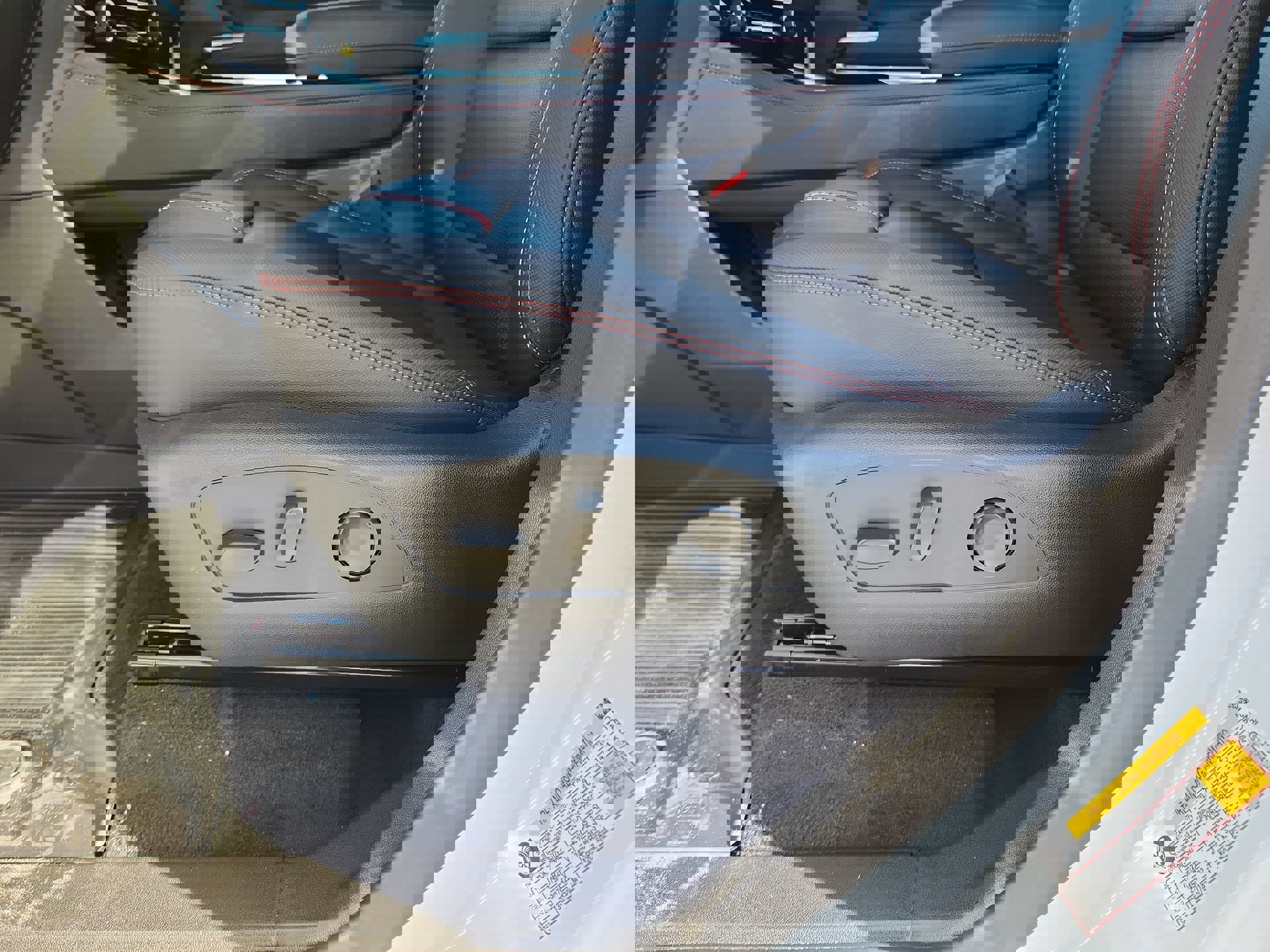 New 2026 Chevrolet Traverse RS image 19