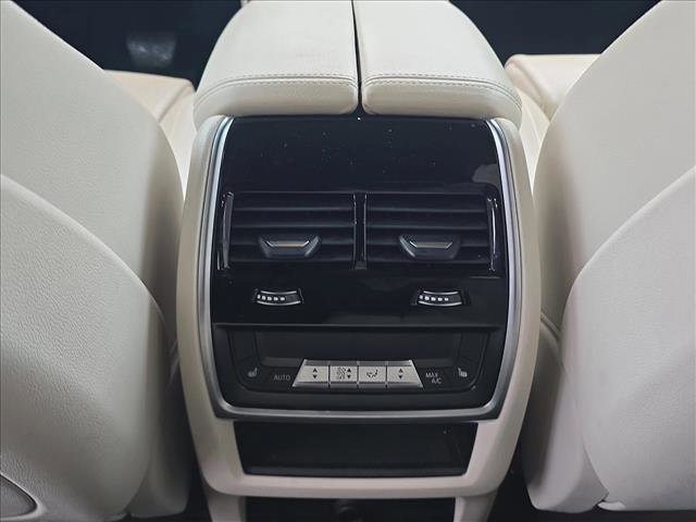 Used 2019 BMW X5 xDrive40i w/ Executive Package image 17