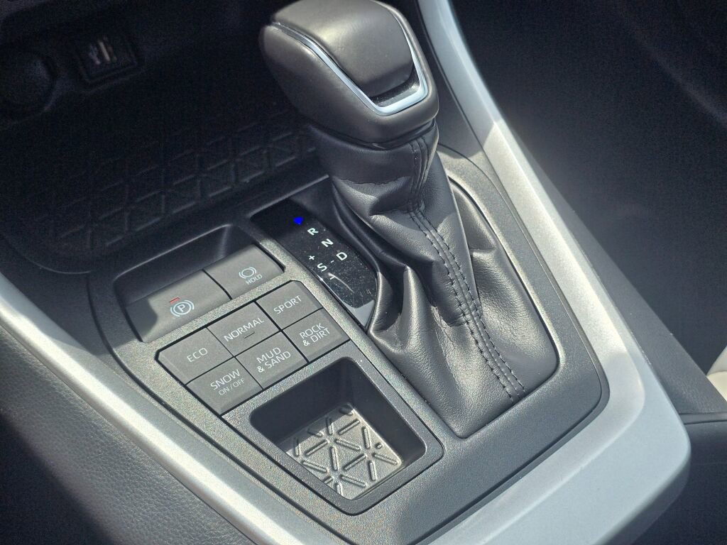 Certified 2025 Toyota RAV4 XLE Premium image 37