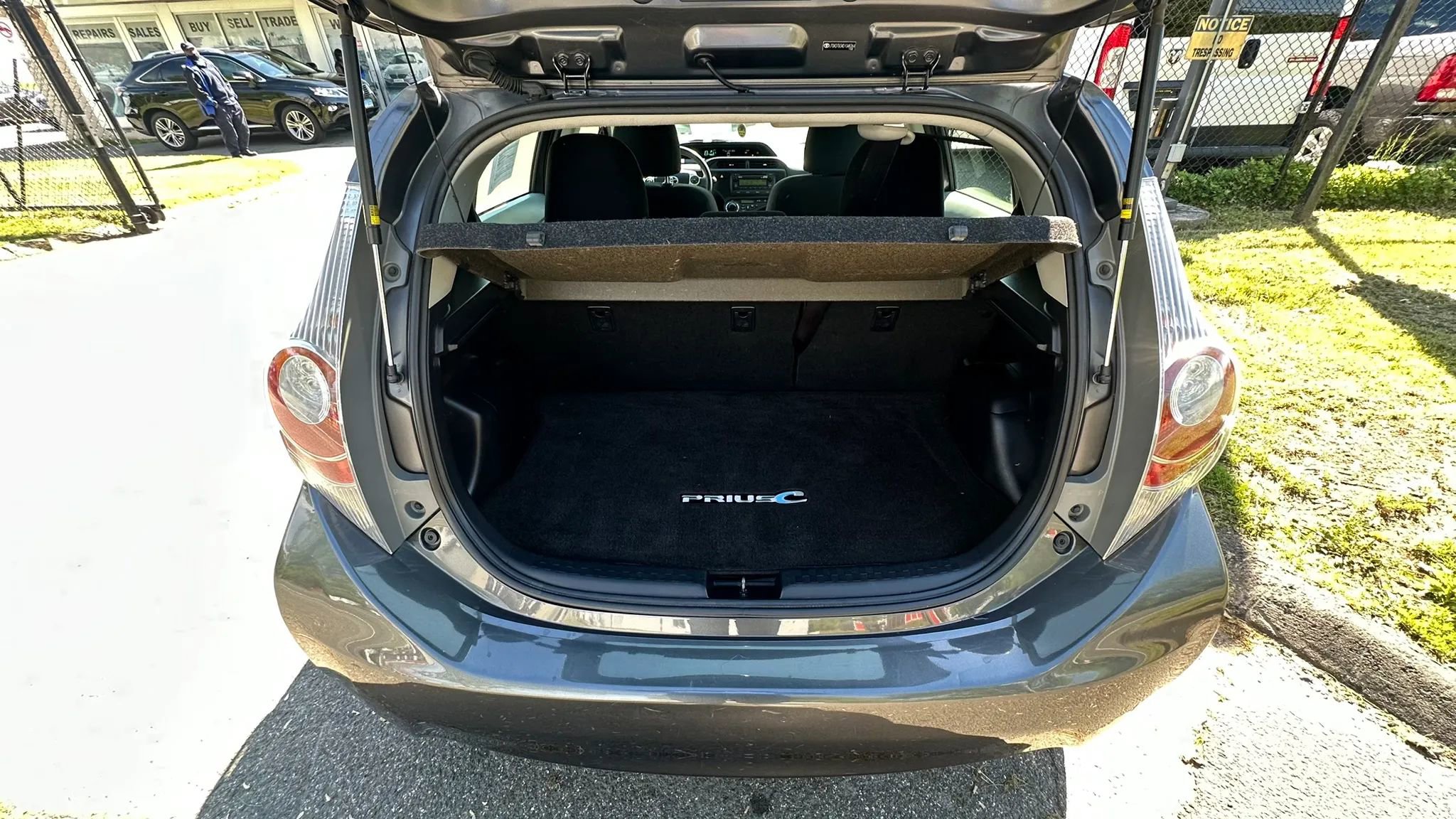 Used 2013 Toyota Prius C Two FWD image 9
