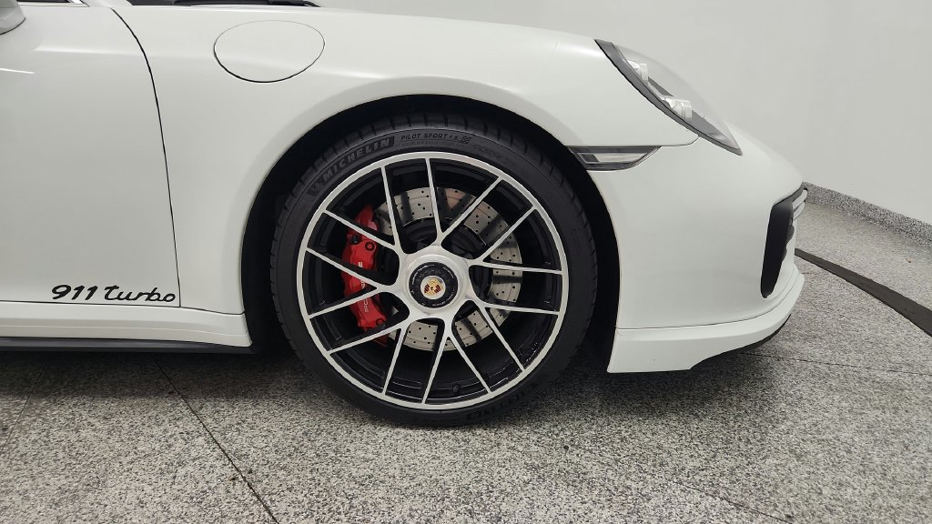 Used 2019 Porsche 911 Turbo AWD/4WD image 26