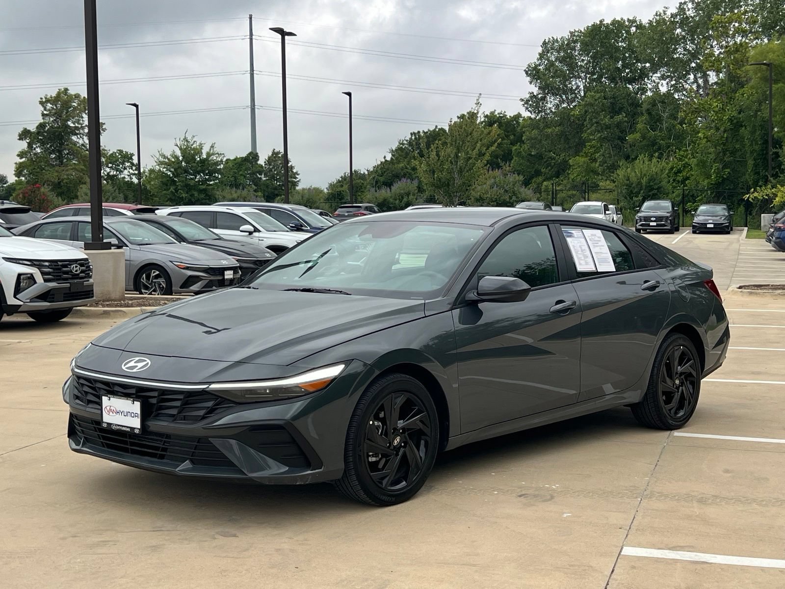 Used 2026 Hyundai Elantra Sport FWD image 5
