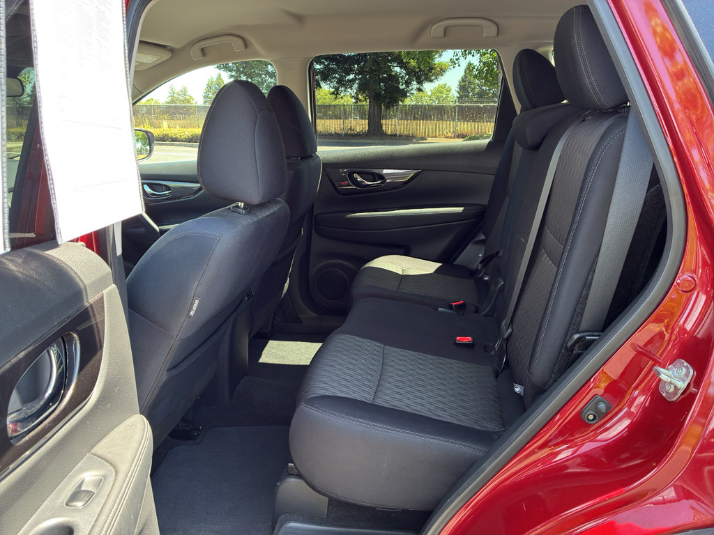 Used 2019 Nissan Rogue SV w/ Premium Package FWD image 44