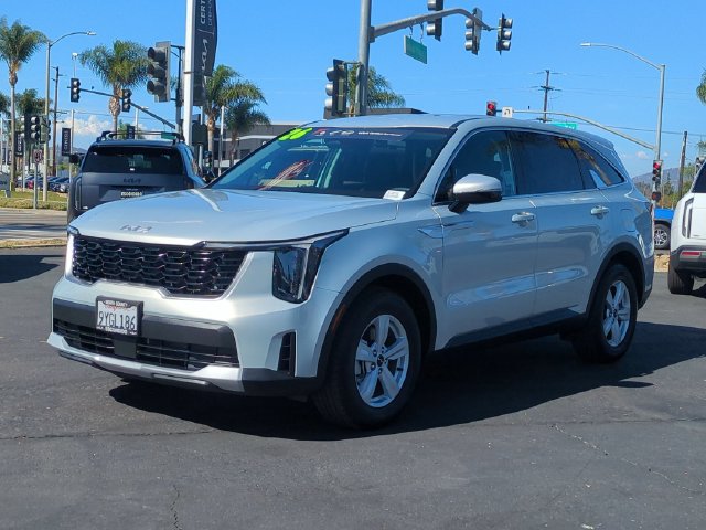 Certified 2026 Kia Sorento LX FWD image 7