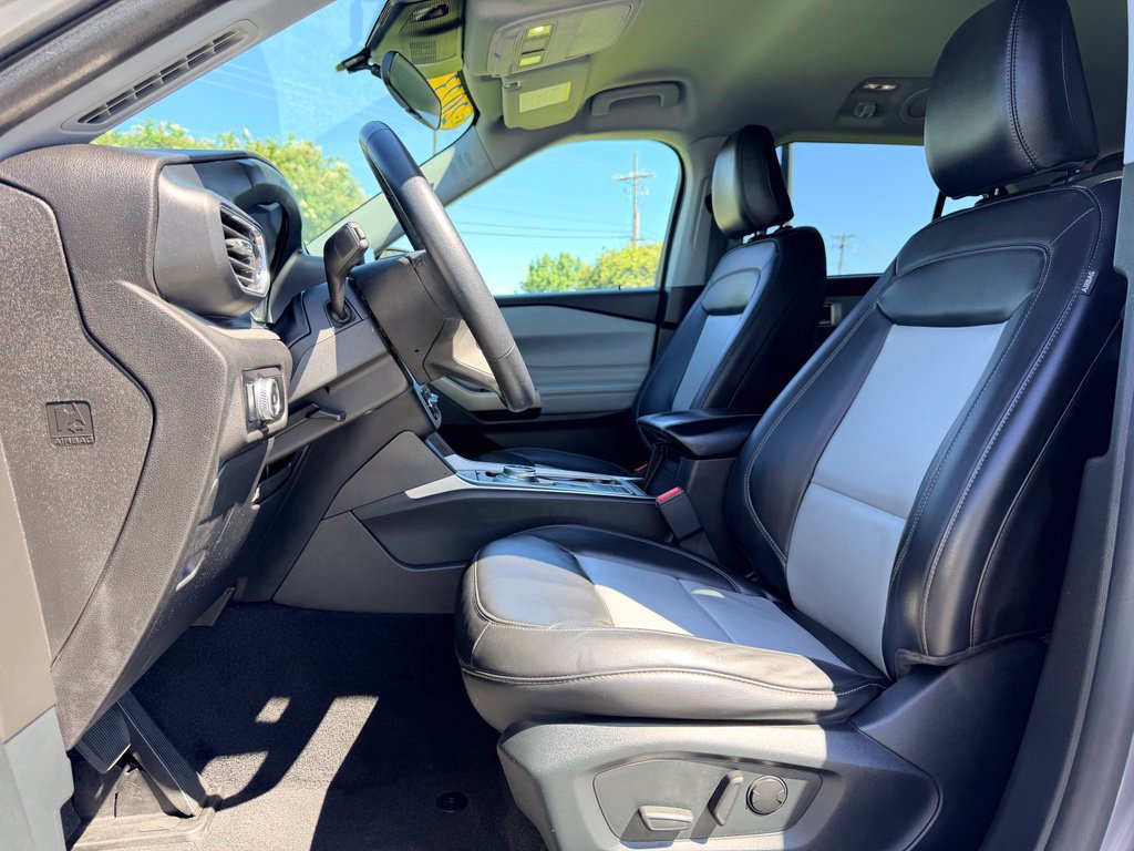 Certified 2023 Ford Explorer XLT w/ Equipment Group 202A RWD image 23