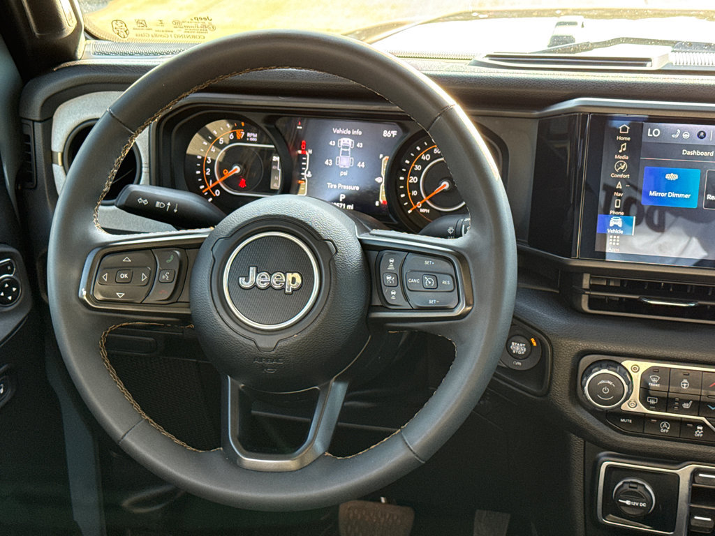 Used 2024 Jeep Gladiator Sport AWD/4WD image 13