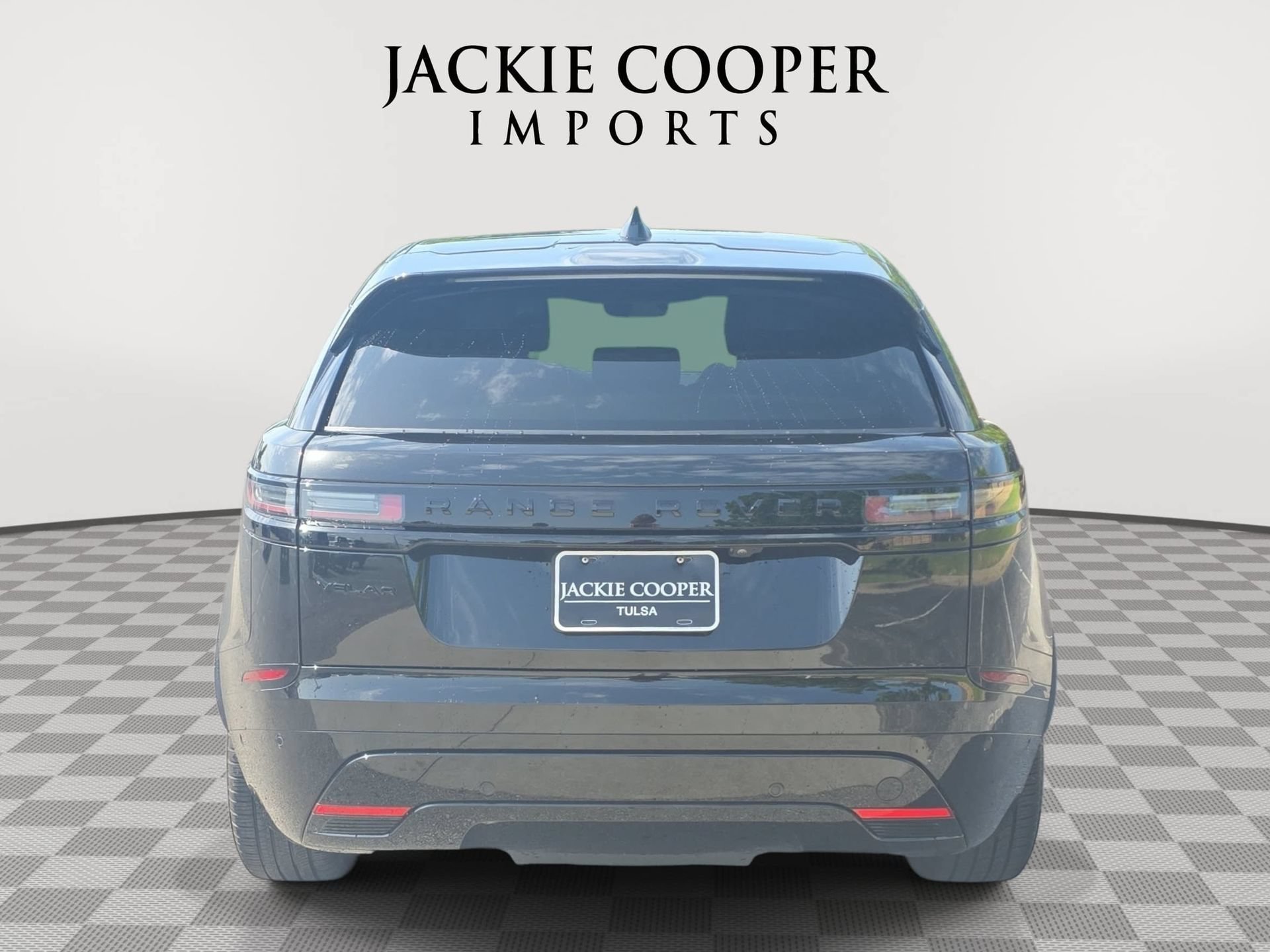 Used 2025 Land Rover Range Rover Velar Dynamic SE AWD/4WD image 6