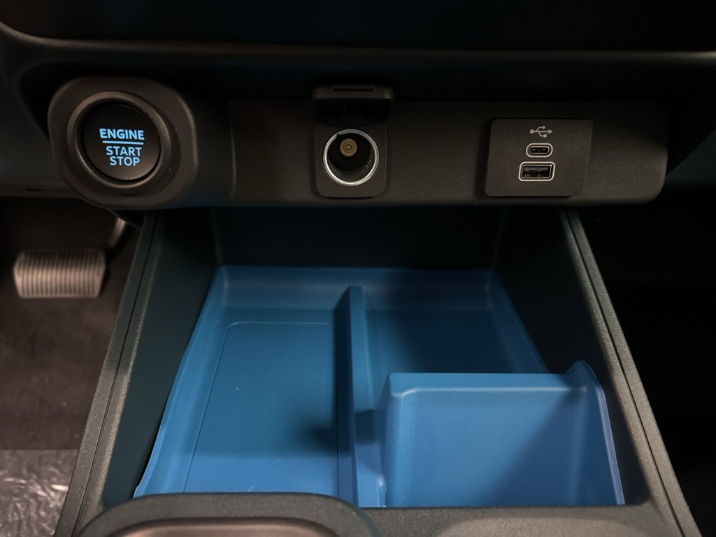 New 2025 Ford Maverick XLT w/ XLT Luxury Package image 14