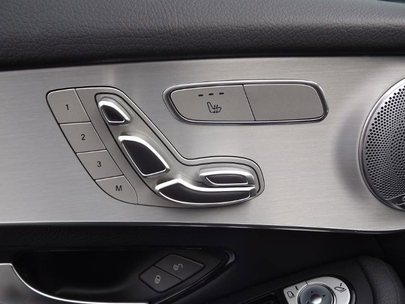 Used 2019 Mercedes-Benz GLC 300 4MATIC image 12