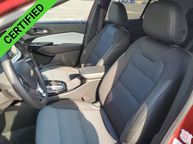 Certified 2025 Chevrolet Trax LT w/ LT Convenience Package image 19