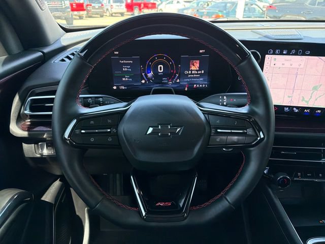 Used 2025 Chevrolet Traverse RS w/ LPO, Floor Liner Package FWD image 10