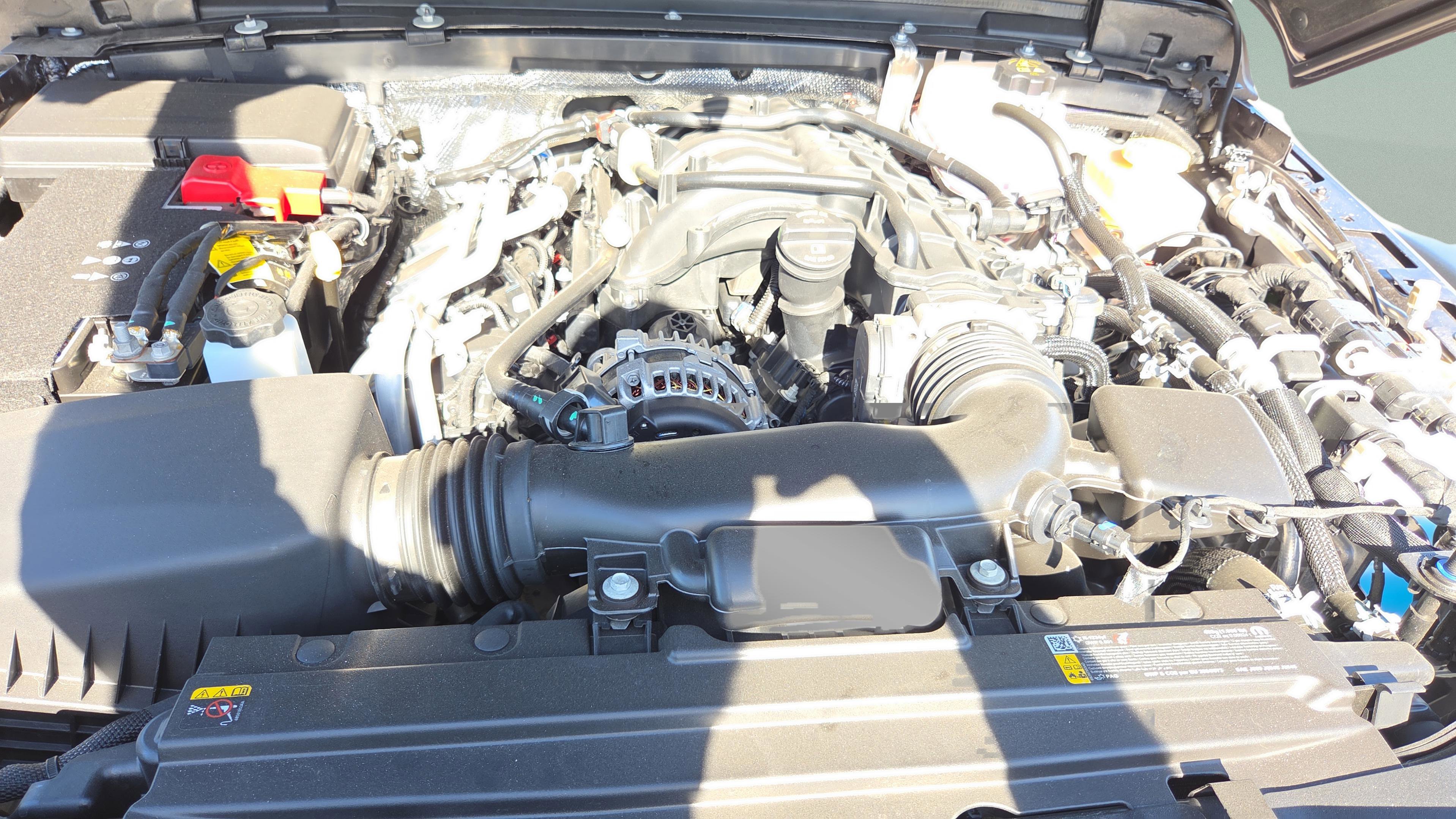 Used 2025 Jeep Wrangler Unlimited Rubicon w/ Technology Group image 19