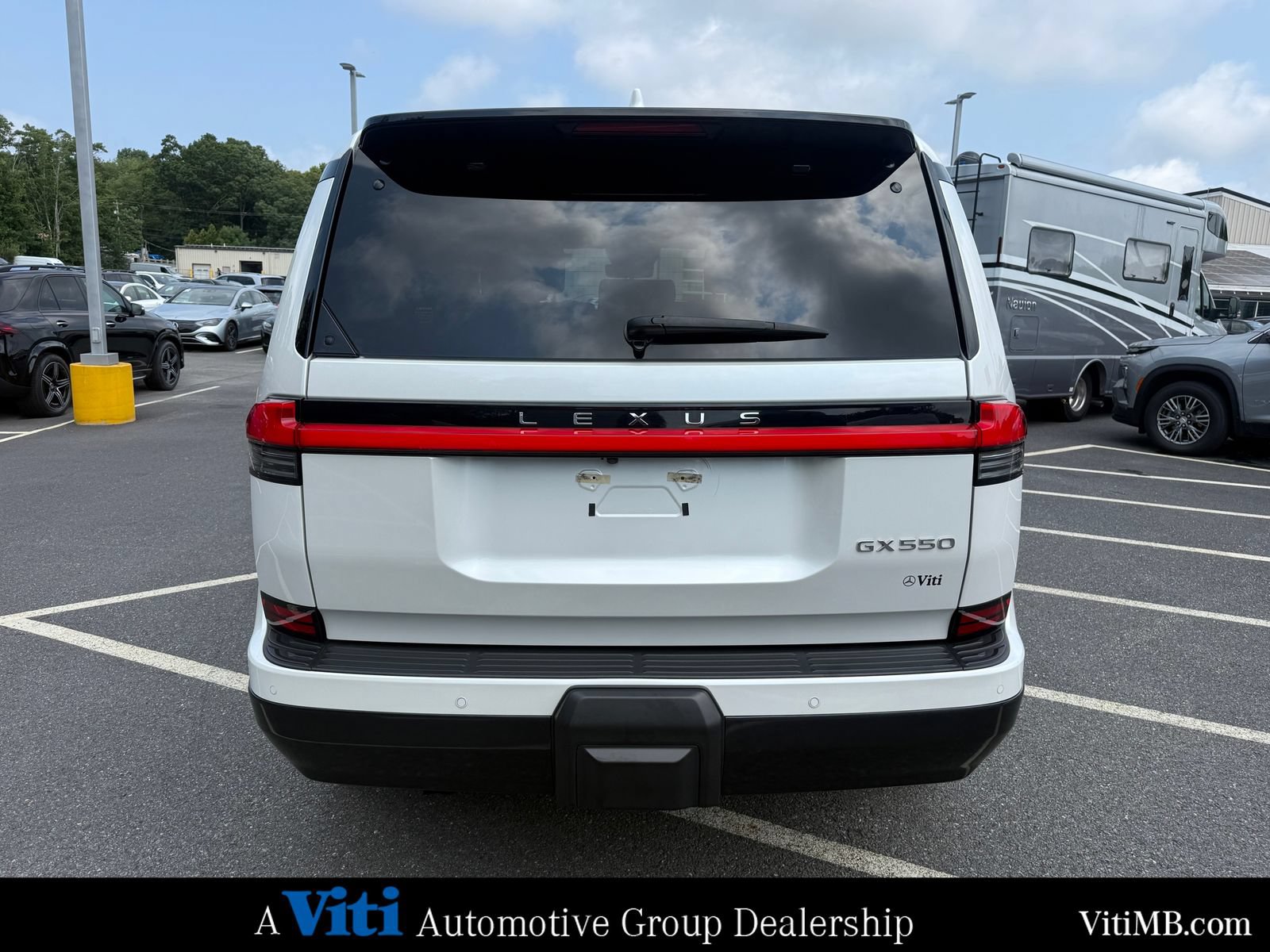 Used 2024 Lexus GX 550 w/ Accessory Package (2T) AWD/4WD image 7
