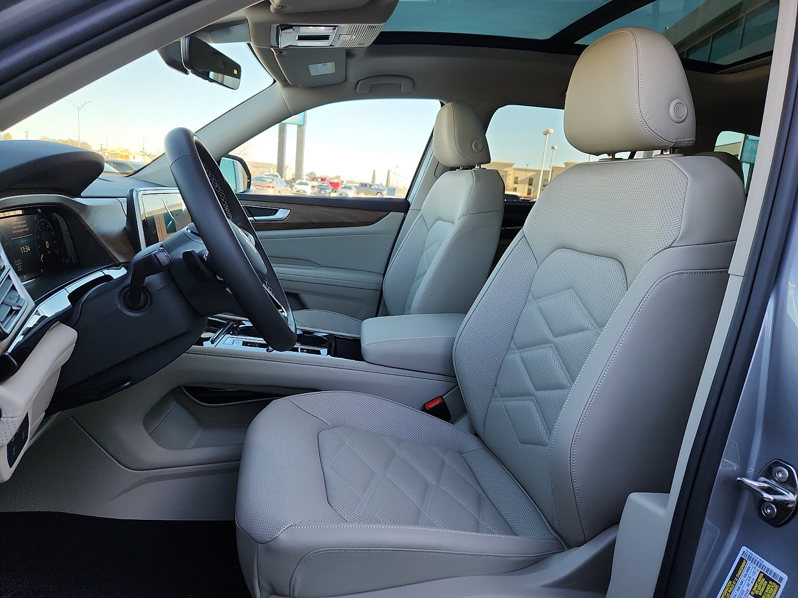 New 2026 Volkswagen Atlas SE image 13