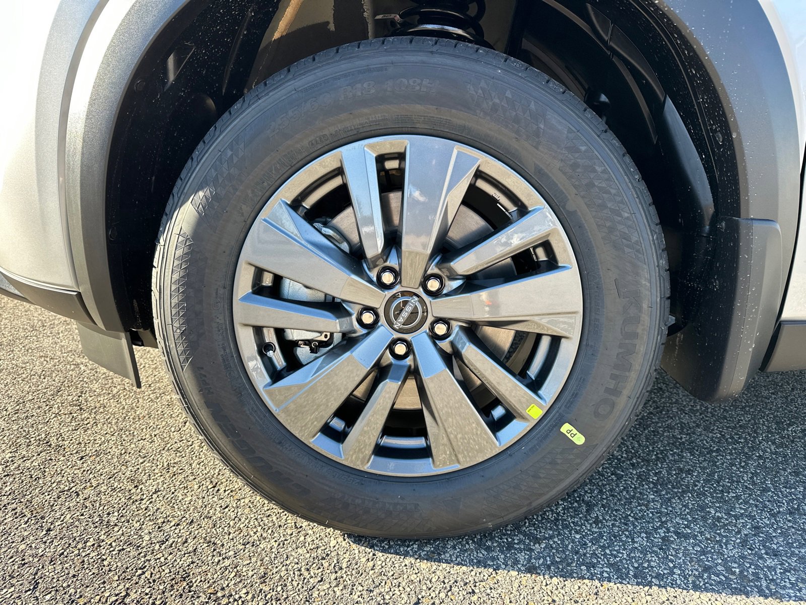 New 2025 Nissan Pathfinder SV w/ Black Appearance Package image 11