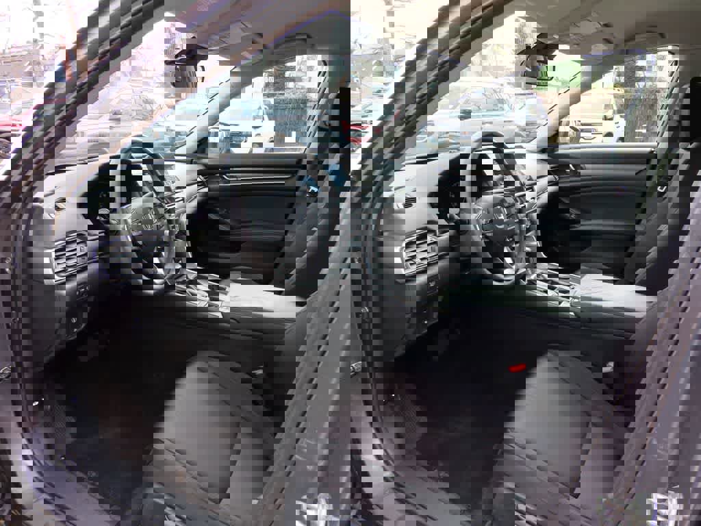 Used 2018 Honda Accord LX image 2