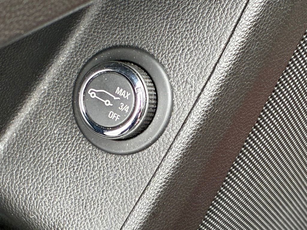 Used 2020 Chevrolet Traverse LT w/ LPO, Floor Liner Package image 18