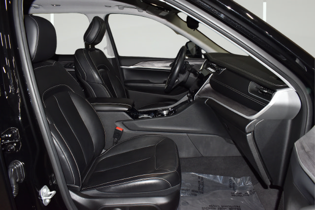 Used 2022 Jeep Grand Cherokee L Limited AWD/4WD image 13