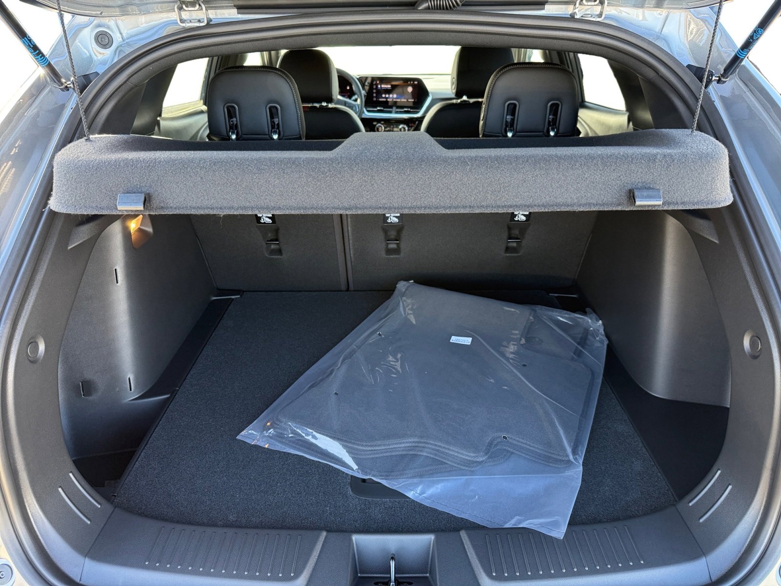 New 2026 Chevrolet Trax RS w/ Driver Confidence Package FWD image 17