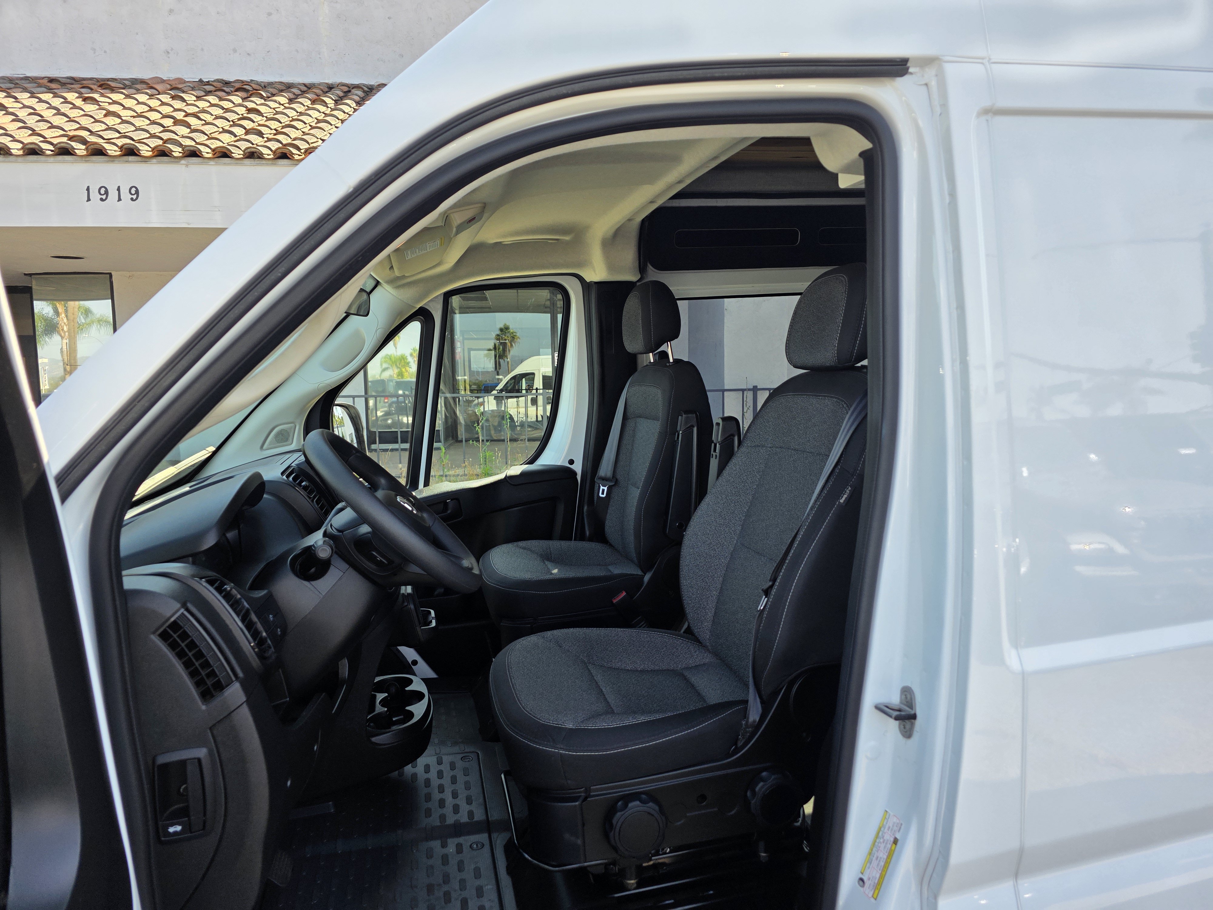 New 2023 RAM ProMaster 2500 w/ Safety Group FWD image 18