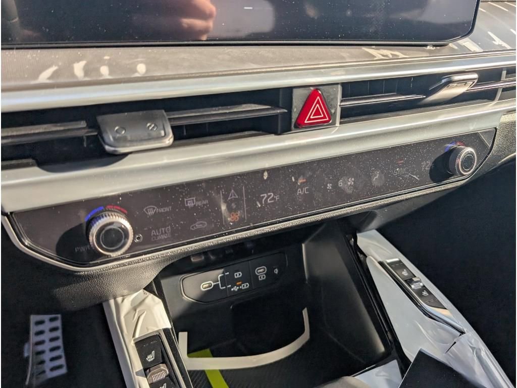 New 2025 Kia Sorento SX image 22