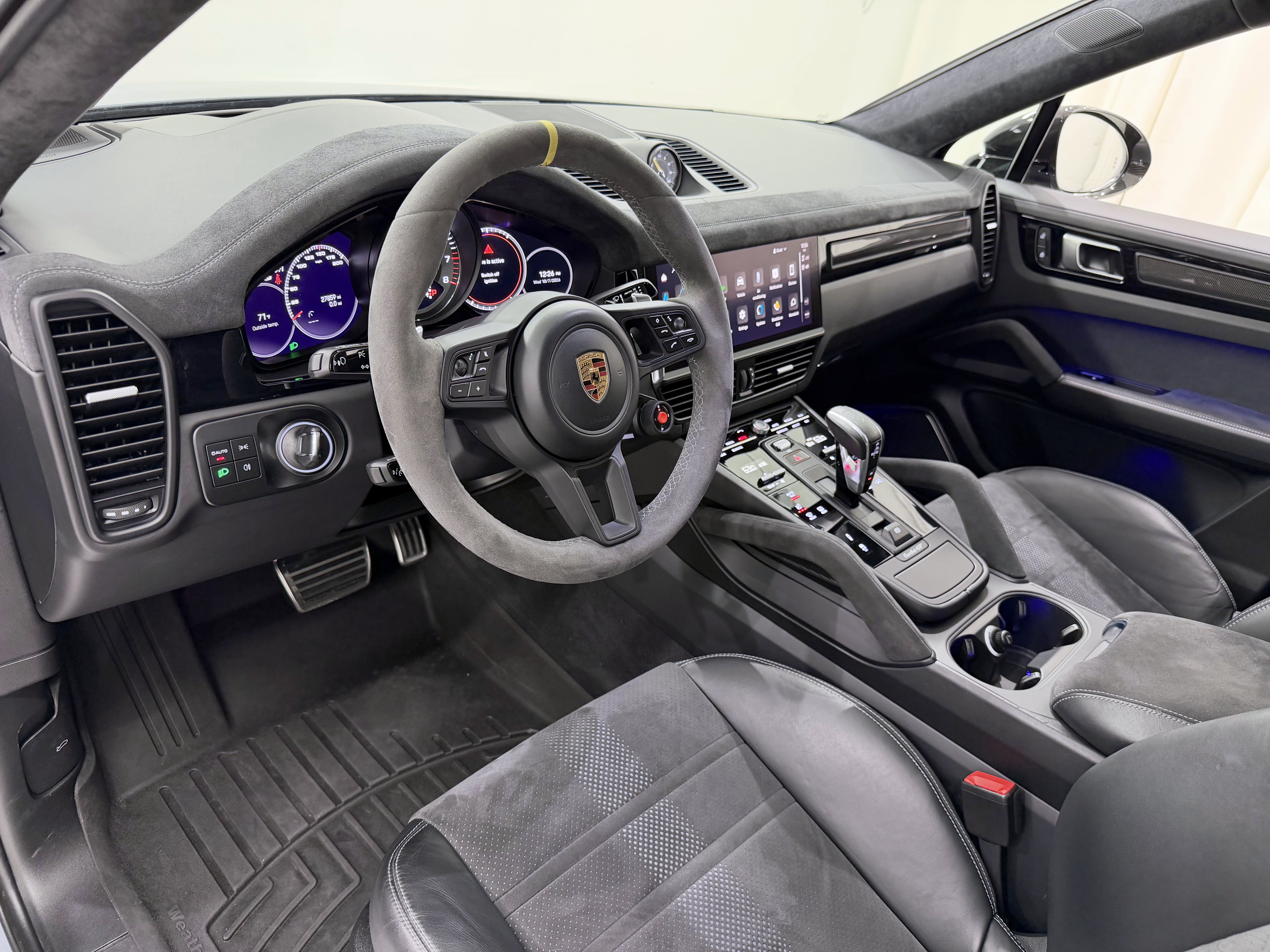 Certified 2022 Porsche Cayenne Turbo GT AWD/4WD image 31