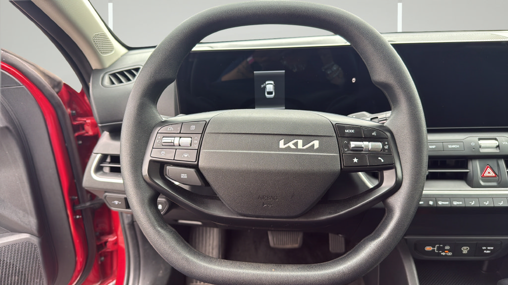 Used 2025 Kia K4 FWD image 15