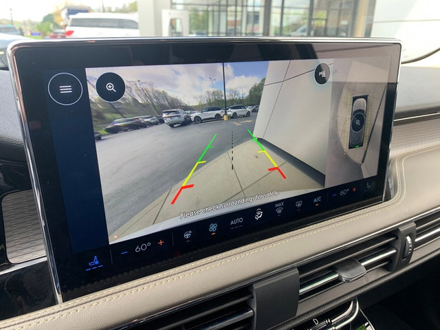 Used 2023 Lincoln Corsair AWD w/ Equipment Group 101A image 30