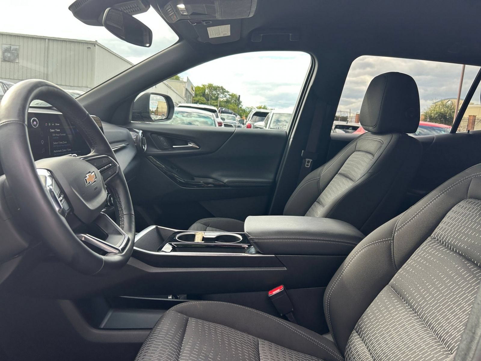 Used 2025 Chevrolet Equinox LT FWD image 21