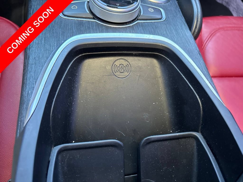 Used 2020 Alfa Romeo Giulia w/ Nero Edizione RWD image 31