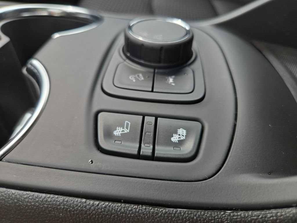 Used 2024 GMC Terrain SLE w/ Driver Convenience Package FWD image 34