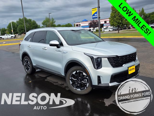 Used 2026 Kia Sorento S AWD/4WD image 1