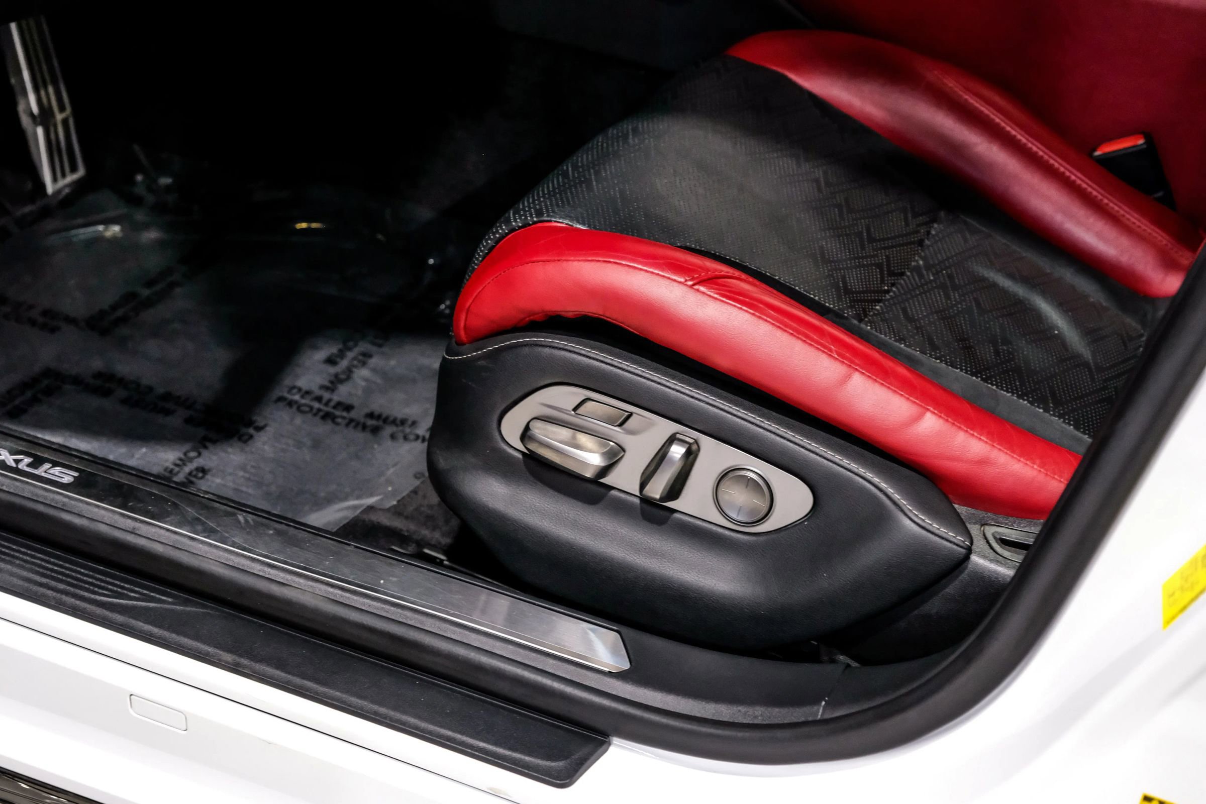 Used 2021 Lexus LS 500 F Sport w/ Accessory Package (Z2) image 38