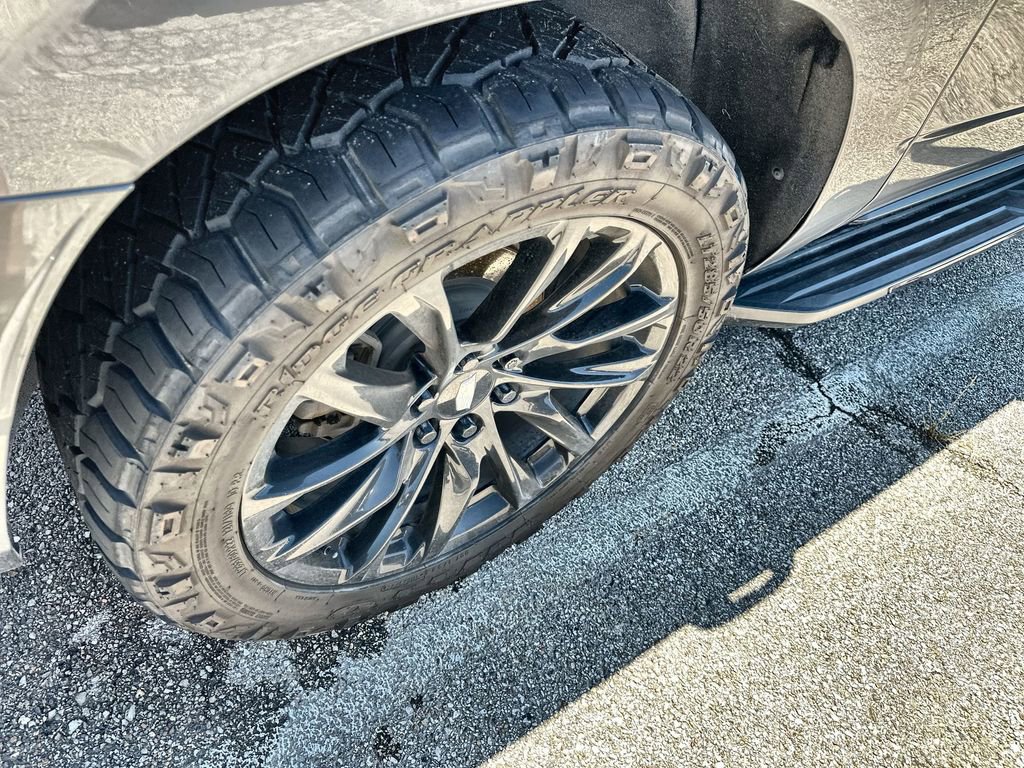 Used 2021 Cadillac Escalade ESV Sport w/ Driver Assist Tech Package AWD/4WD image 5