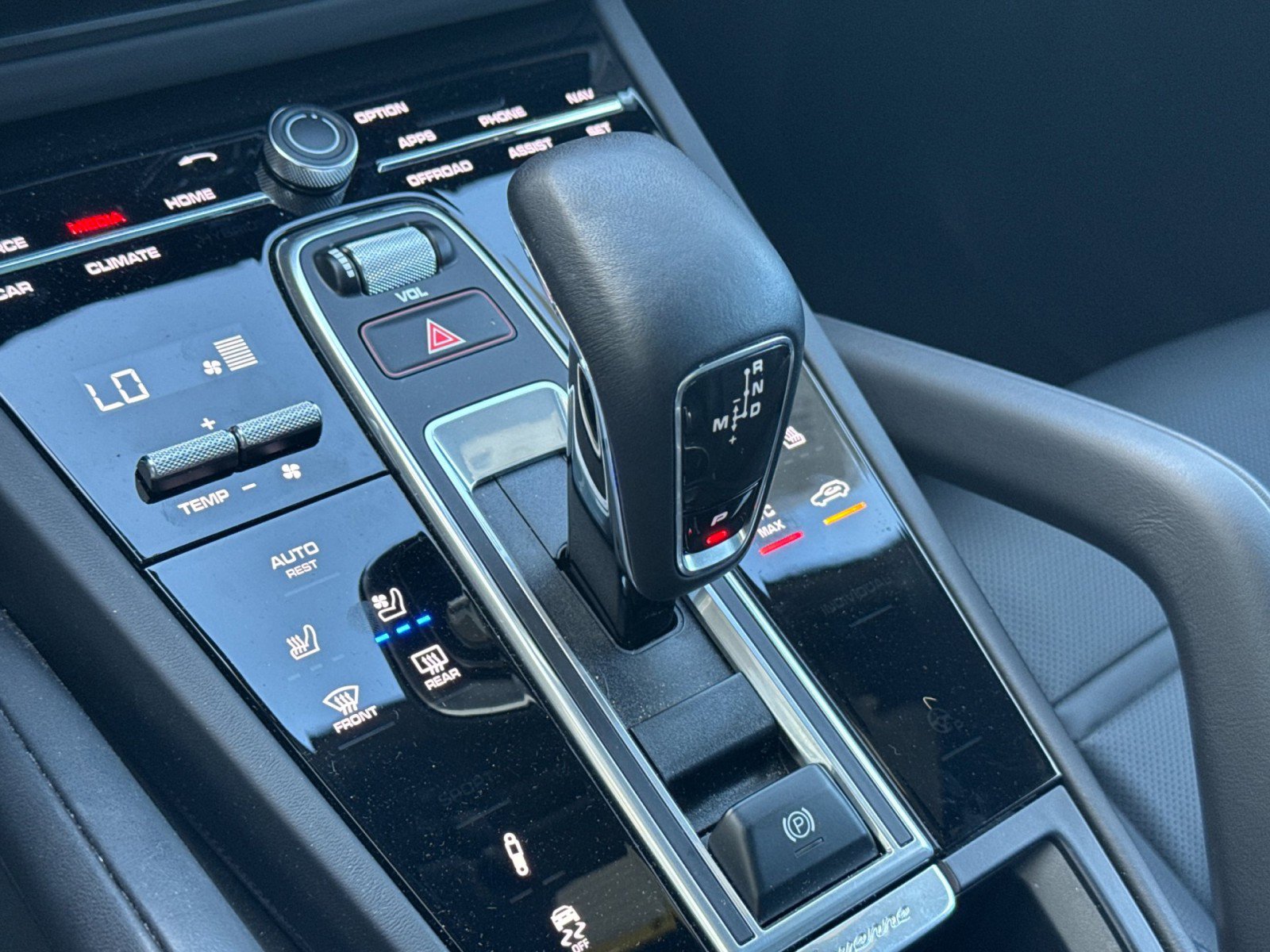 Certified 2023 Porsche Cayenne Turbo image 22