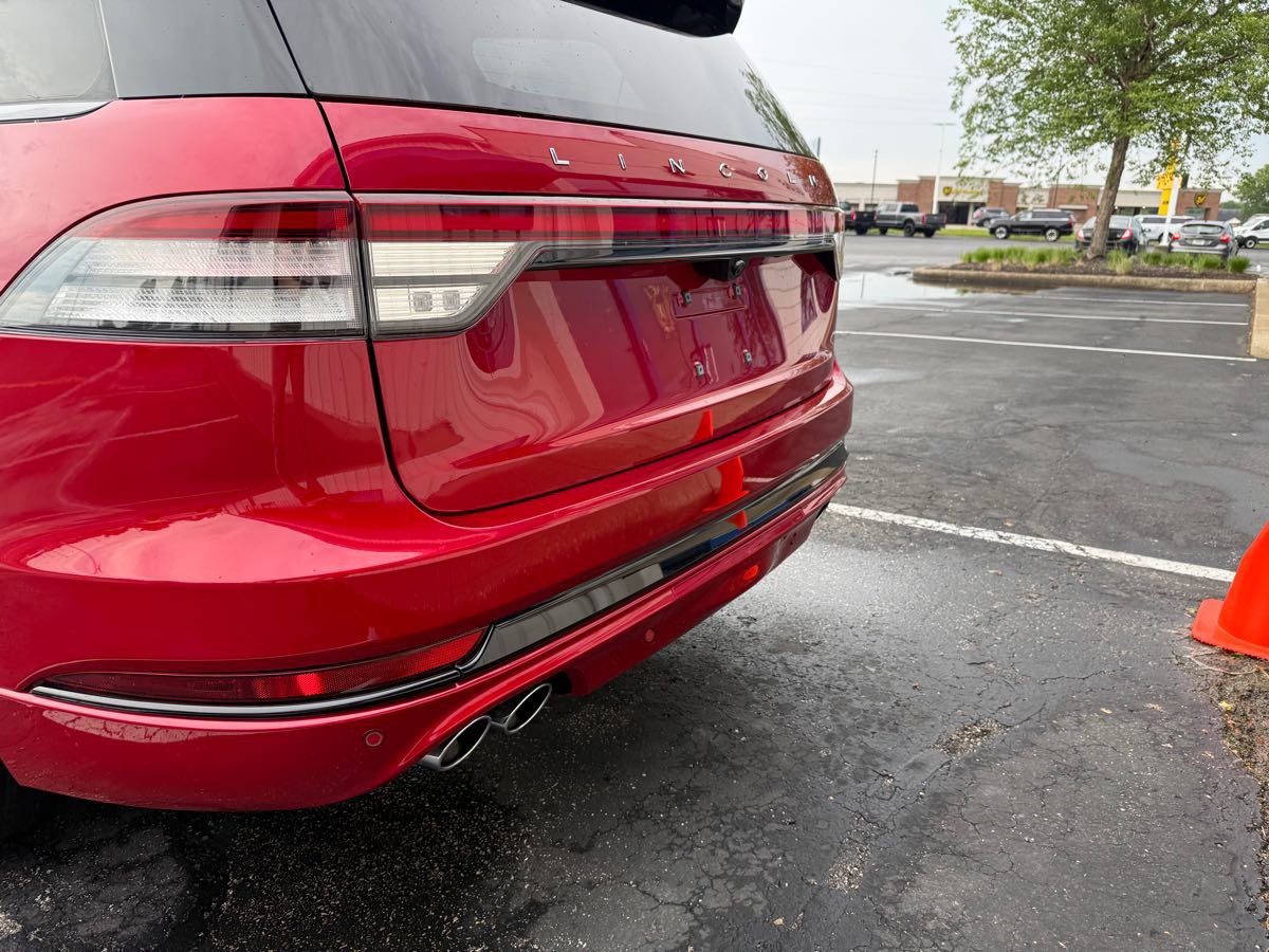 Used 2025 Lincoln Aviator Reserve w/ Equipment Group 201A AWD/4WD image 8