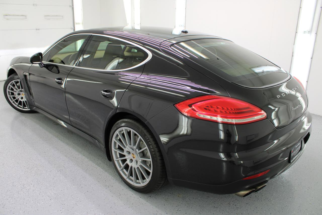 Used 2014 Porsche Panamera S image 31