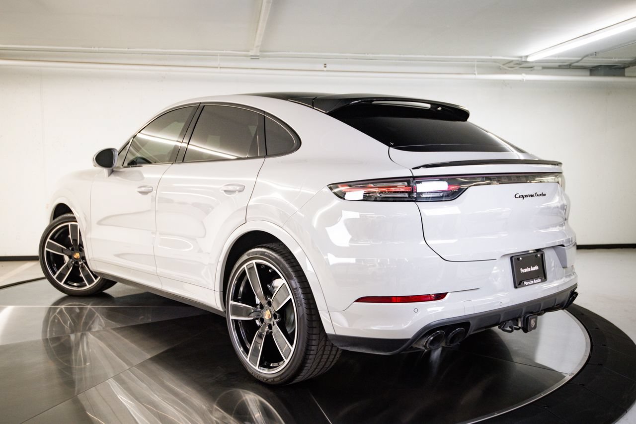 Certified 2022 Porsche Cayenne Turbo AWD/4WD image 3