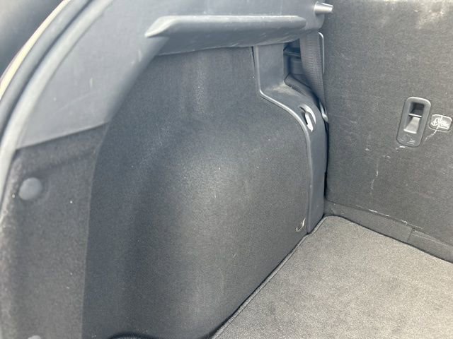 Used 2022 Nissan Kicks S FWD image 11