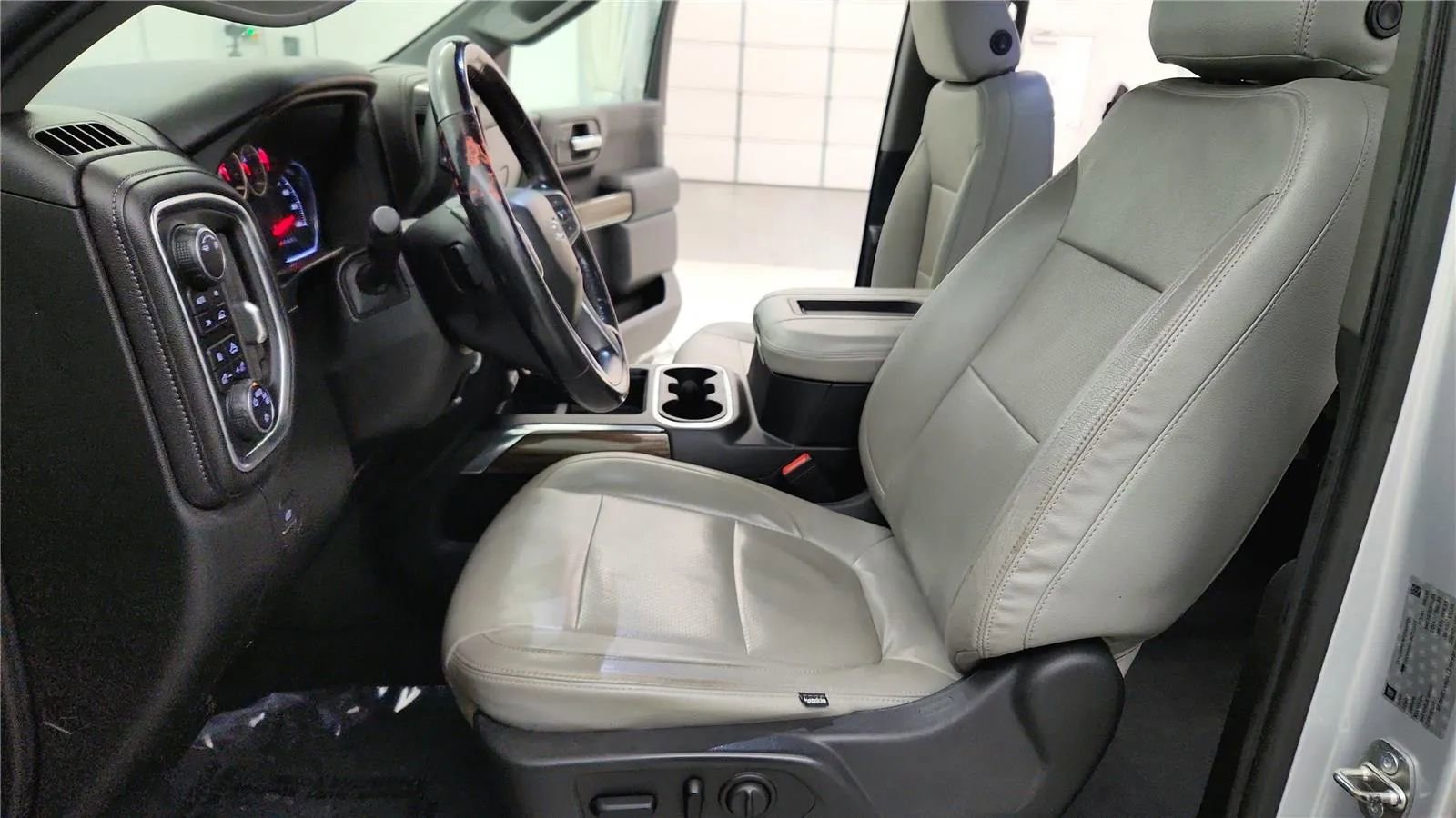 Used 2019 Chevrolet Silverado 1500 RST w/ All-Star Edition image 22