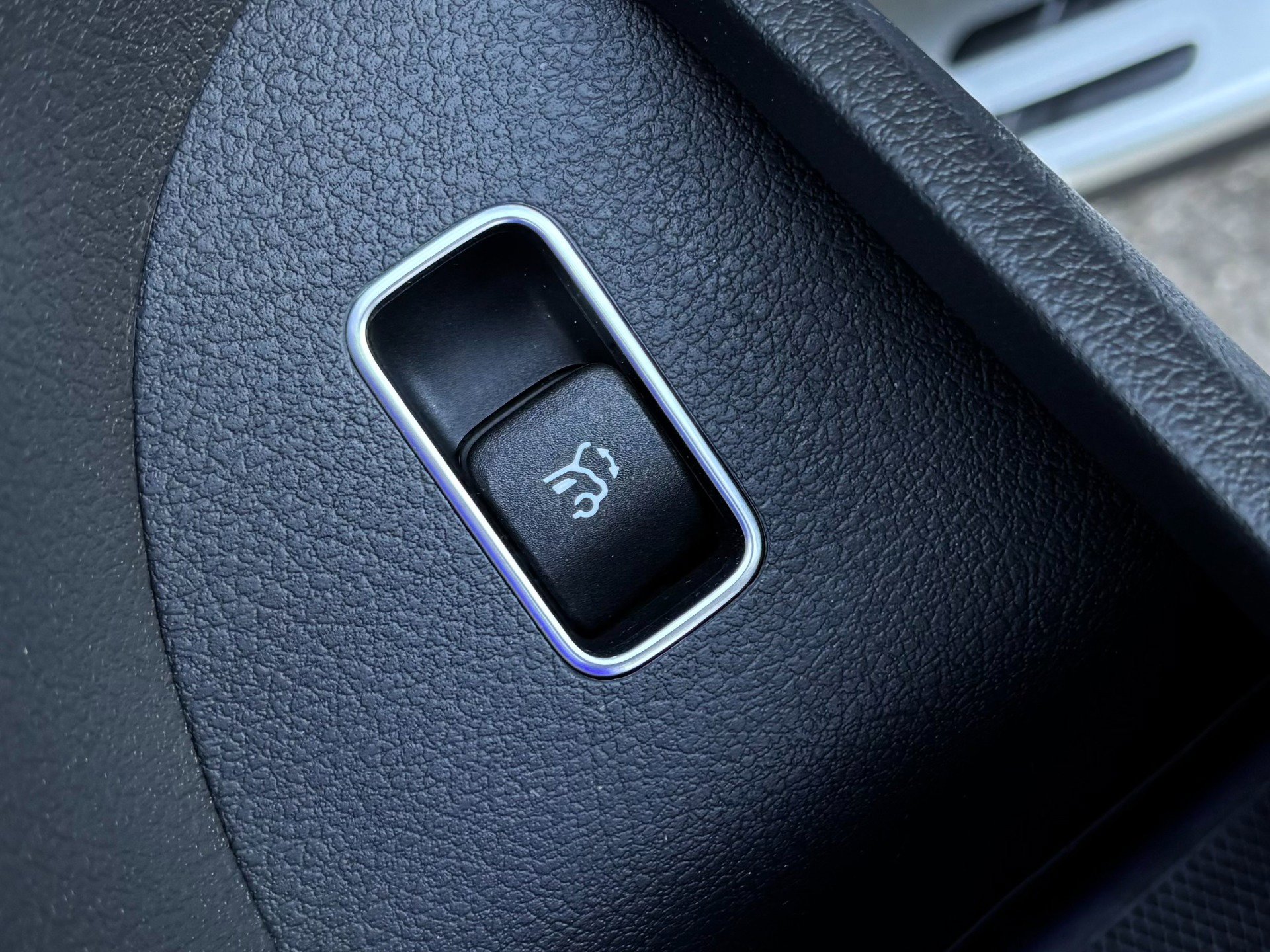 Used 2024 Mercedes-Benz GLS 580 4MATIC image 74