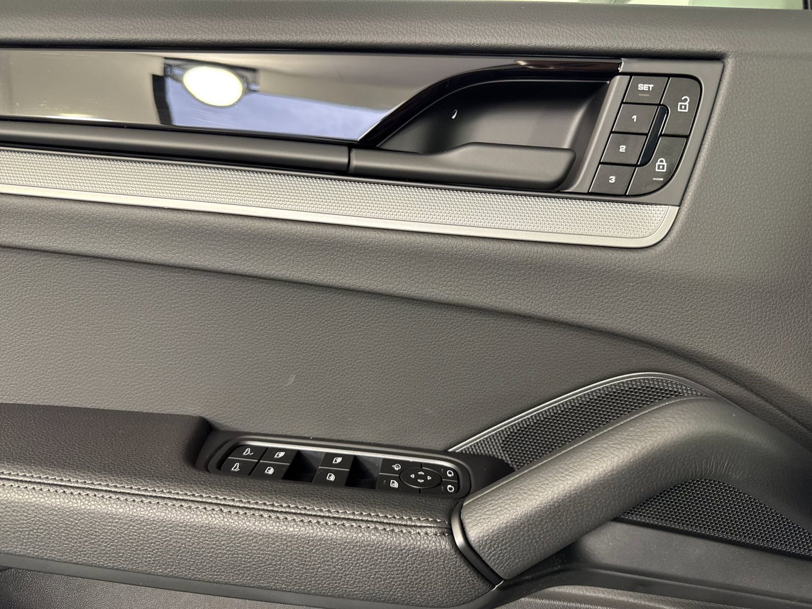 New 2026 Porsche Cayenne image 12