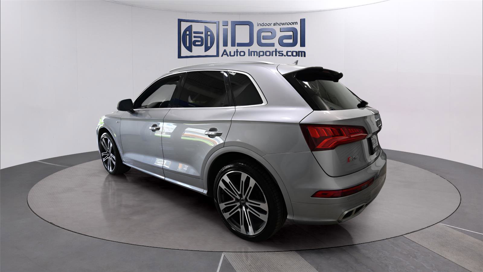 Used 2018 Audi SQ5 Premium Plus w/ S Sport Package AWD/4WD image 3