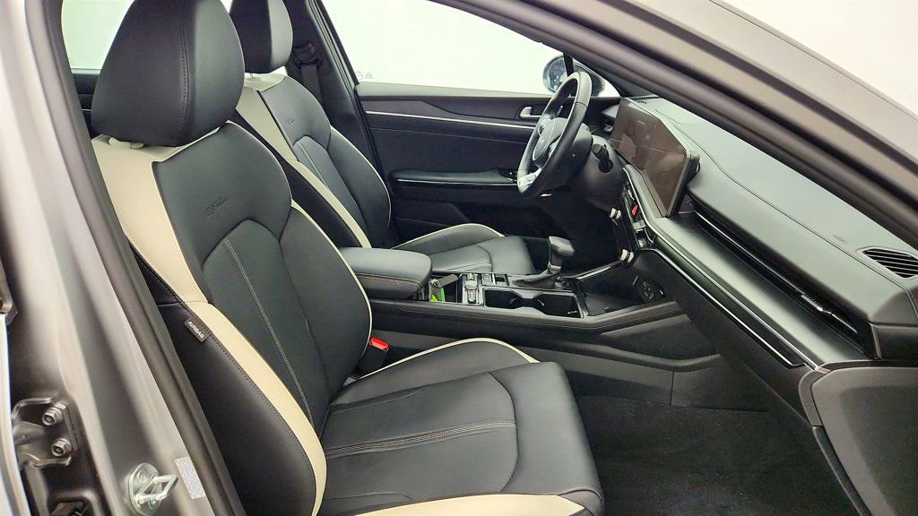 Used 2025 Kia K5 GT-Line w/ GT-Line Premium Package FWD image 23
